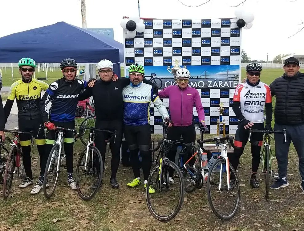 MuniZARATE's tweet photo. #Deportes 🤸🏼‍♂ | 1er Encuentro de Deporte y Recreación “VIDA SALUDABLE”🏌️

🙌🏼¡Así vivimos la jornada del día sábado en el velódromo municipal!

✨Felicitamos y agradecemos a todos por las dinamicas realizadas. 

Más info: https://t.co/xaOd0DKkLV https://t.co/GDrBXmsUji