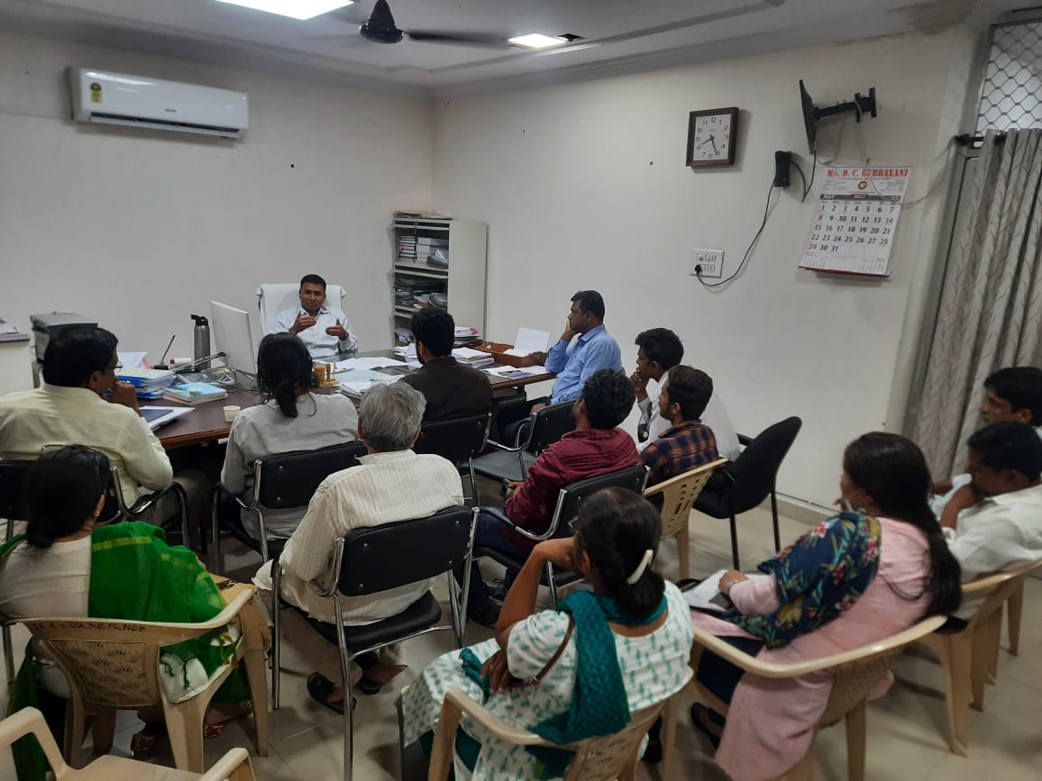 sandeeppathe's tweet photo. Felt really positive 
With the response #PWDofficials has shown in having dialogue with citizens over the #Flyover on Amravati road (opposite RTO) which demands 127 #TreeFelling

Do we really need Flyover is still the Question among citizens of #Nagpur ! https://t.co/mMA26MVk41