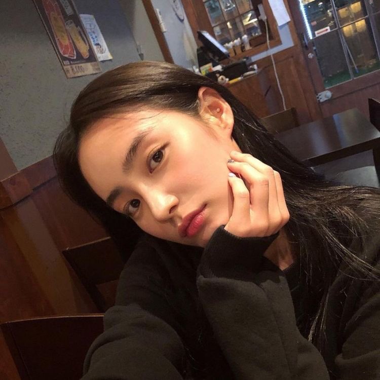 sandwichbetween's tweet photo. Jelek ga bisa di tag (@nadiaalara)

“Aku ketiduran” gf                 🤝              “Lah sama, aku juga” bf https://t.co/apEFA9CxIn
