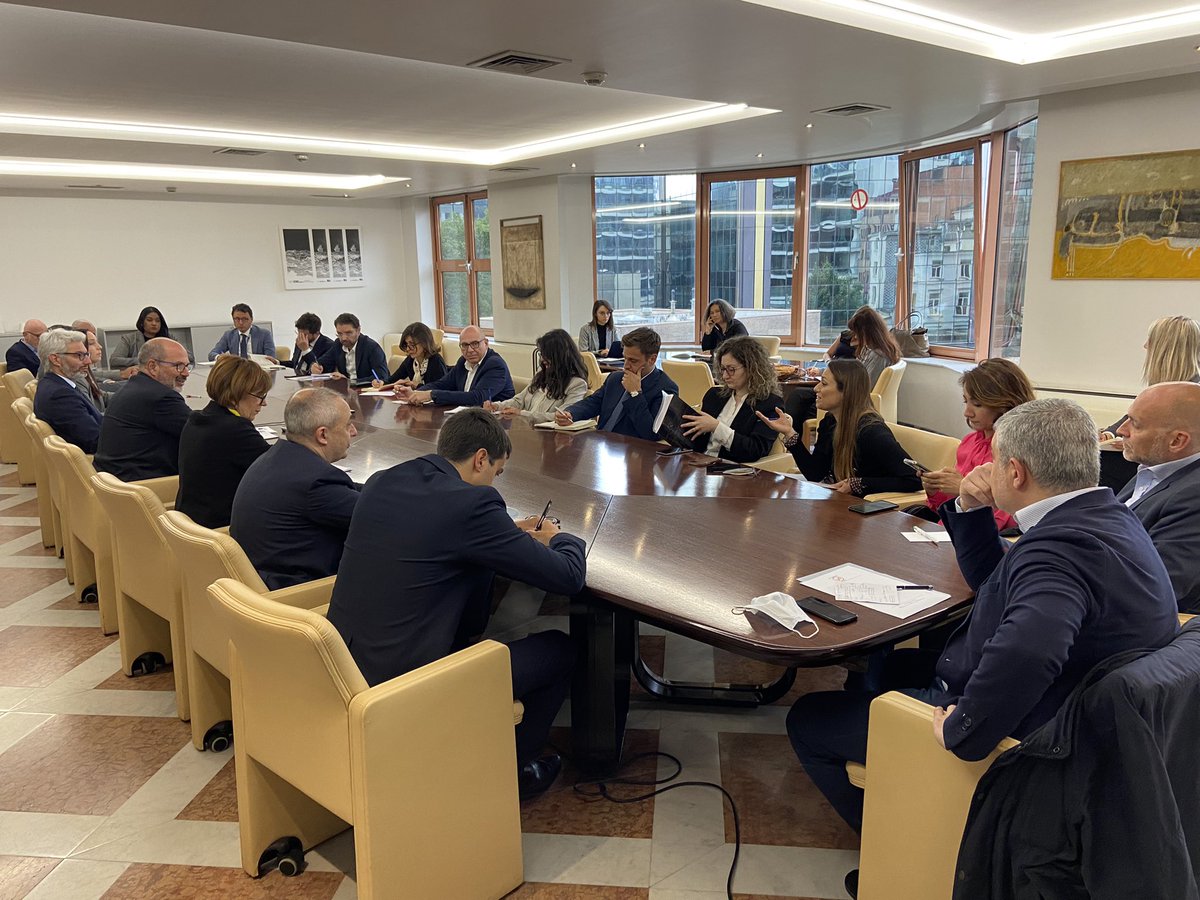 ItalyinEU's tweet photo. #Nutriscore. Riunione con gli stakeholder del sistema-Italia a Bruxelles.
L’Amb. @stefanover: “L’opposizione al sistema di etichettatura basato sull’algoritmo è diffusa e crescente in tutta l’Ue.
La Commissione deve puntare su schema che informa correttamente il consumatore”. 1/2 https://t.co/iWRhbTJCwb