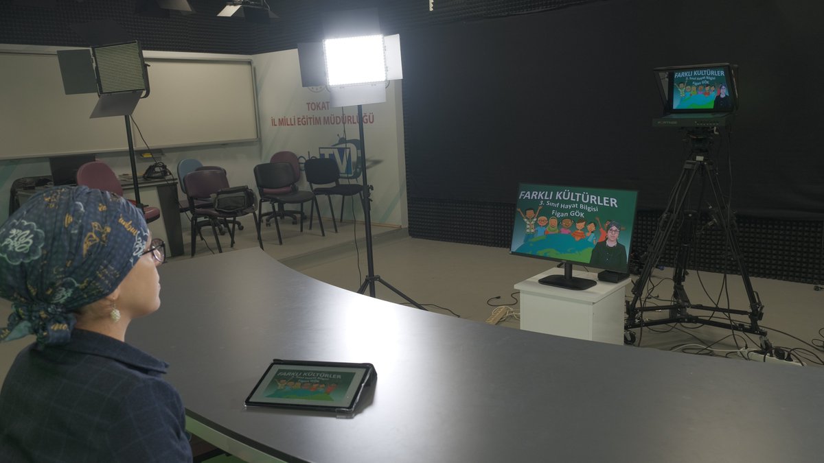 ✔️<a href="/tokatmem/">Tokat İl Milli Eğitim Müdürlüğü</a> Web TV (Eğitim Tokat Tv)stüdyolarında gerçekleştirilen,3. Sınıf Hayat Bilgisi Konulu ders videosu çekimlerinden görüntüler
✔️İzlemek için tıklayın
➡️youtube.com/watch?v=6iElBK…
➡️youtube.com/watch?v=om0ipA…
➡️youtube.com/watch?v=oYKx3I…
➡️youtube.com/watch?v=AKE5GD…
<a href="/numanhatipoglu/">Numan Hatipoğlu</a>