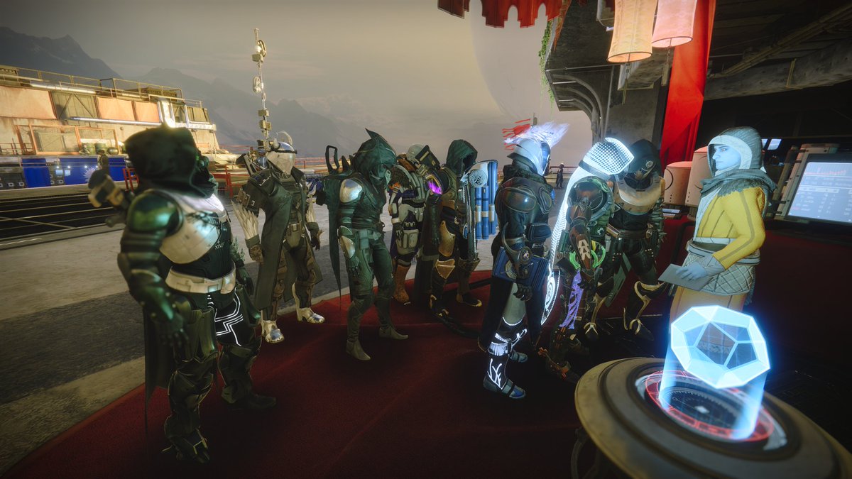 PitchBlackVoid_'s tweet image. Huh... Why in the world is Rahool so popular right now? I wonder...😉
#Destiny2 #witchqueen #masterrahool #gyptarch