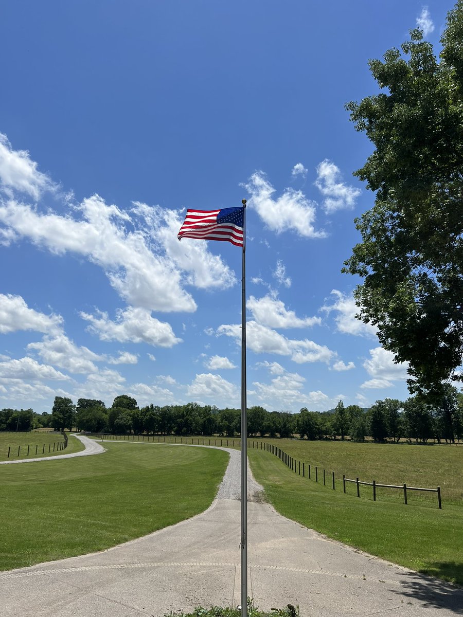 ChaseRiceMusic's tweet photo. Raise em up. Thank you to all who have given their lives for this flag. Half to remember those fallen, and those lost last week in Texas. Up to honor, thank you🙏🏻 https://t.co/j3eWj19Rbb