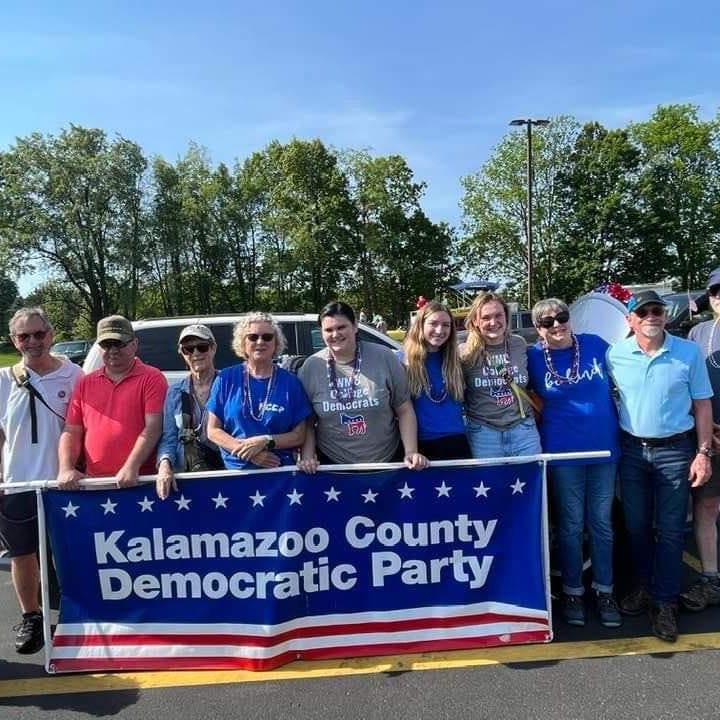 WMU_Democrats's tweet photo. On this Memorial Day we hope to use this day as remembrance,  commemorating and honoring all those who have fallen while serving. https://t.co/KPBlCeUv93