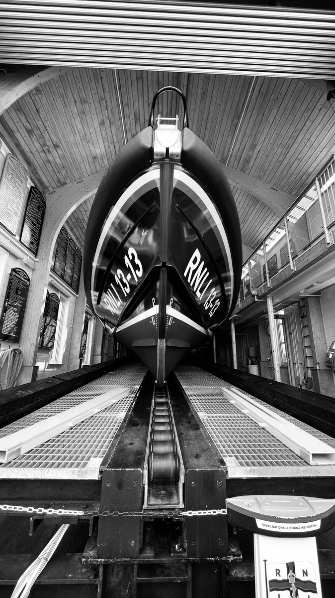 Isle of Wight Photos (@iowphotographs) on Twitter photo Beautiful walk in Swange today - spotted the <a href="/Nat_Coastwatch/">National Coastwatch Institution</a> and <a href="/swanagelifeboat/">RNLI Swanage</a> - both doing amazing jobs keeping those in and on the water safe Beautiful walk in Swange today - spotted the <a href="/Nat_Coastwatch/">National Coastwatch Institution</a> and <a href="/swanagelifeboat/">RNLI Swanage</a> - both doing amazing jobs keeping those in and on the water safe