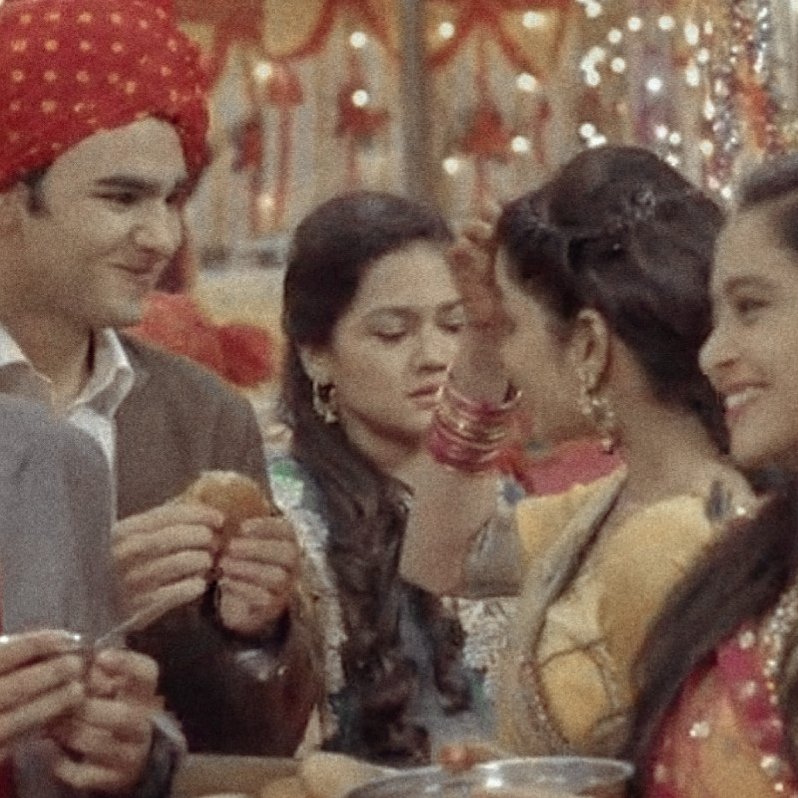 qaagazkikashti's tweet photo. Preeti's expression at Pandu line maring Shefali ๐คฃ๐คฃโค๏ธโค๏ธ
.
#Rewatch #YehUnDinonKiBaatHai #PreeDit https://t.co/wYS2PghLP0