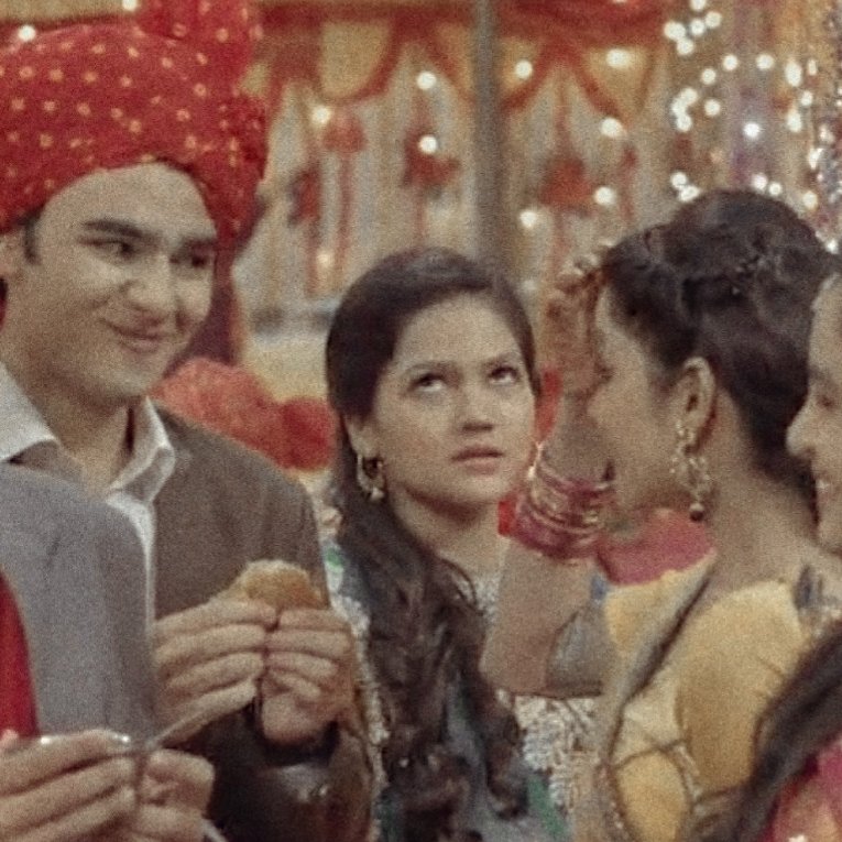 qaagazkikashti's tweet photo. Preeti's expression at Pandu line maring Shefali ๐คฃ๐คฃโค๏ธโค๏ธ
.
#Rewatch #YehUnDinonKiBaatHai #PreeDit https://t.co/wYS2PghLP0