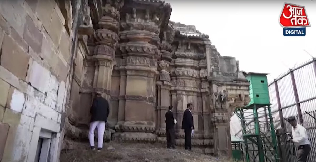 anujdhar's tweet photo. Use your eyes; you don't have to be an archaeologist to figure out what is in front of you in Kashi. 

#GyanvapiTapes https://t.co/Ji5OvP6zSn