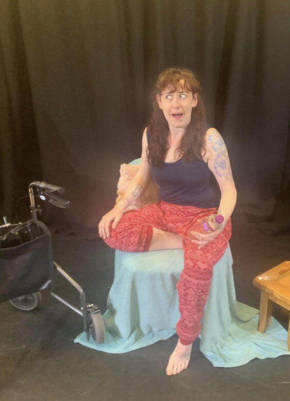 LouiseScottacts's tweet image. Still mad tae think that ma silly wee play aboot lookin after ma wee granny landed me not 1, but 2 standing ovations at the weekend! Other carers coming up tae me to tell their story. Some buzz. Now tae get it tae mare audiences &amp;amp; share how important this story is..#UnpaidCarers