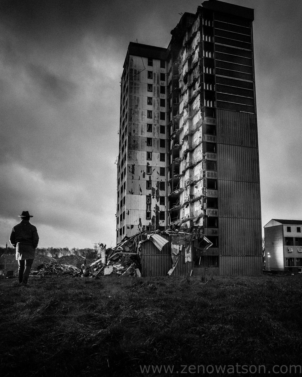 ZenoWatson's tweet image. Some photos from my "Man in a Hat" series. If you visit the @StreetLevel_
Exhibition in Glasgow. Running from 28th May to 7th Aug. You may see work of mine, that has NEVER been shown online!

#ManInTheHatProject #ManInTheHat