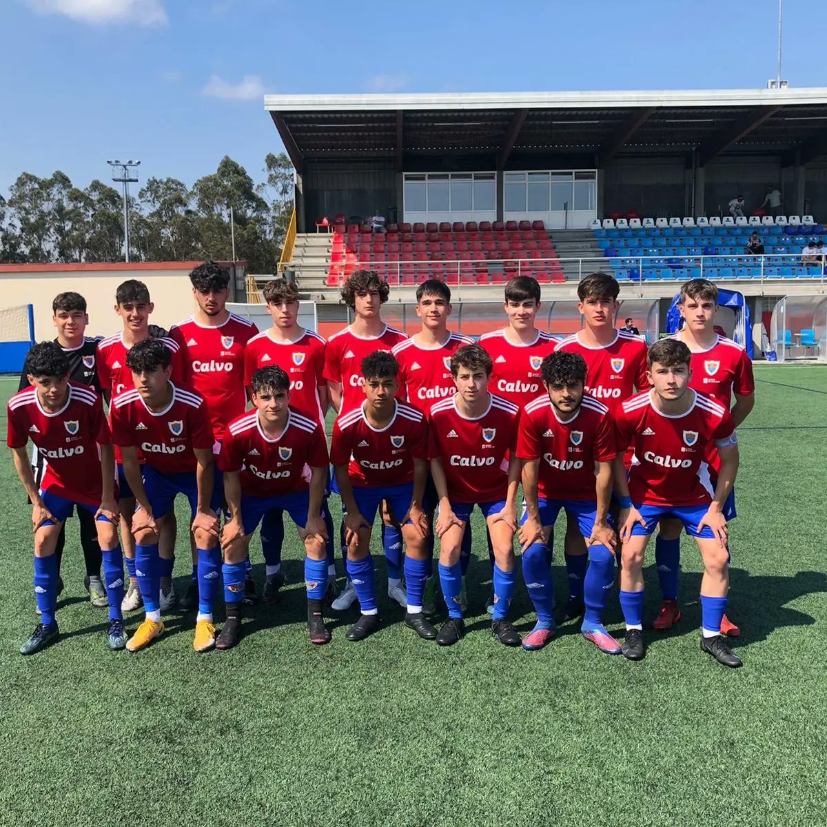 Rematan do mellor xeito os de Alberto Pallas e Migurl Lapido, neste 1°ano e por primeira vez na historia o noso Xuvenil B en Liga Galega! Finalizan cunha vitoria e sendo 1°clasificado na fase de permanencia.CONTINUAMOS UN ANO MÁIS EN LIGA GALEGA! PARABÉNS!!👏
🔴🔵
#ForzaBergan