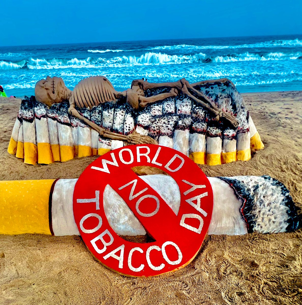 sudarsansand's tweet photo. #WorldNoTobaccoDay. My SandArt at Puri beach to create awareness about the harmful effects caused due to tobacco.
Say #NoTobacco 🚭 https://t.co/ltlsMGbGXT