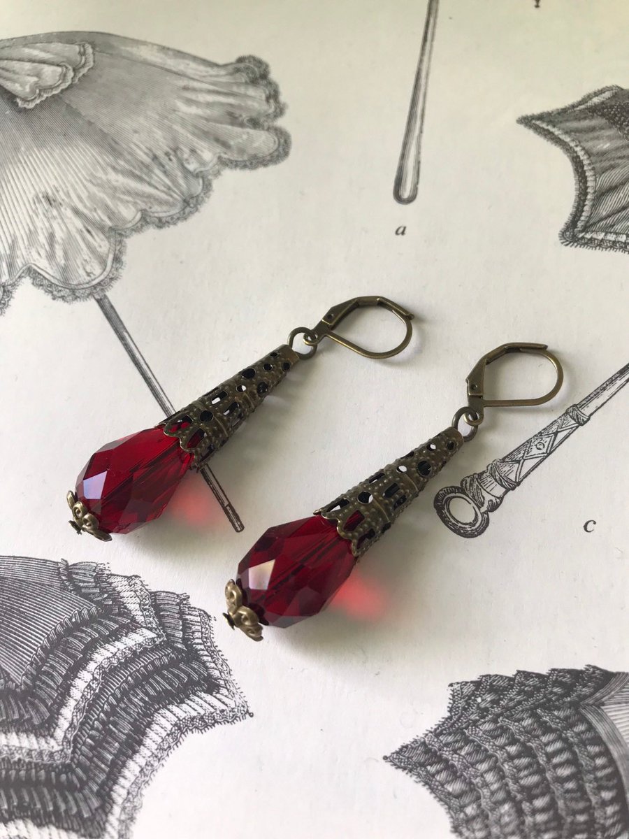 uit mijn #etsy shop  #nostalgicearrings #victorianearrings #cosplayearrings #gothicearrings #mystyleunlimited etsy.me/3Gv5Rr5