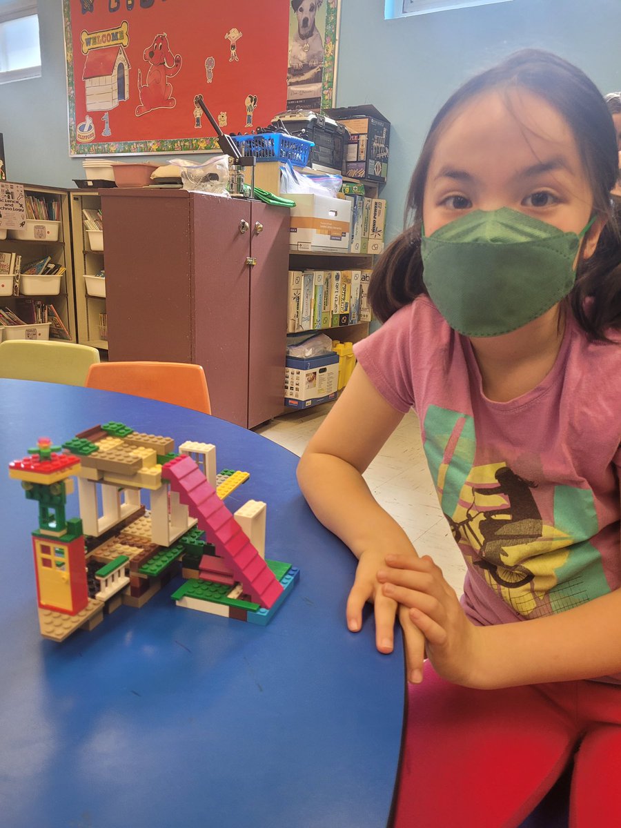 furlong_mrs's tweet photo. A tree house on a cliff! It has a pink slide, a hidden room and if you litter you need to walk the plank 🤷🏽‍♀️ We also have a person picking up trash on an island so it doesn't go in the ocean. @LarkhallAcademy #LegoREPLAY https://t.co/YFS3Tdjslr