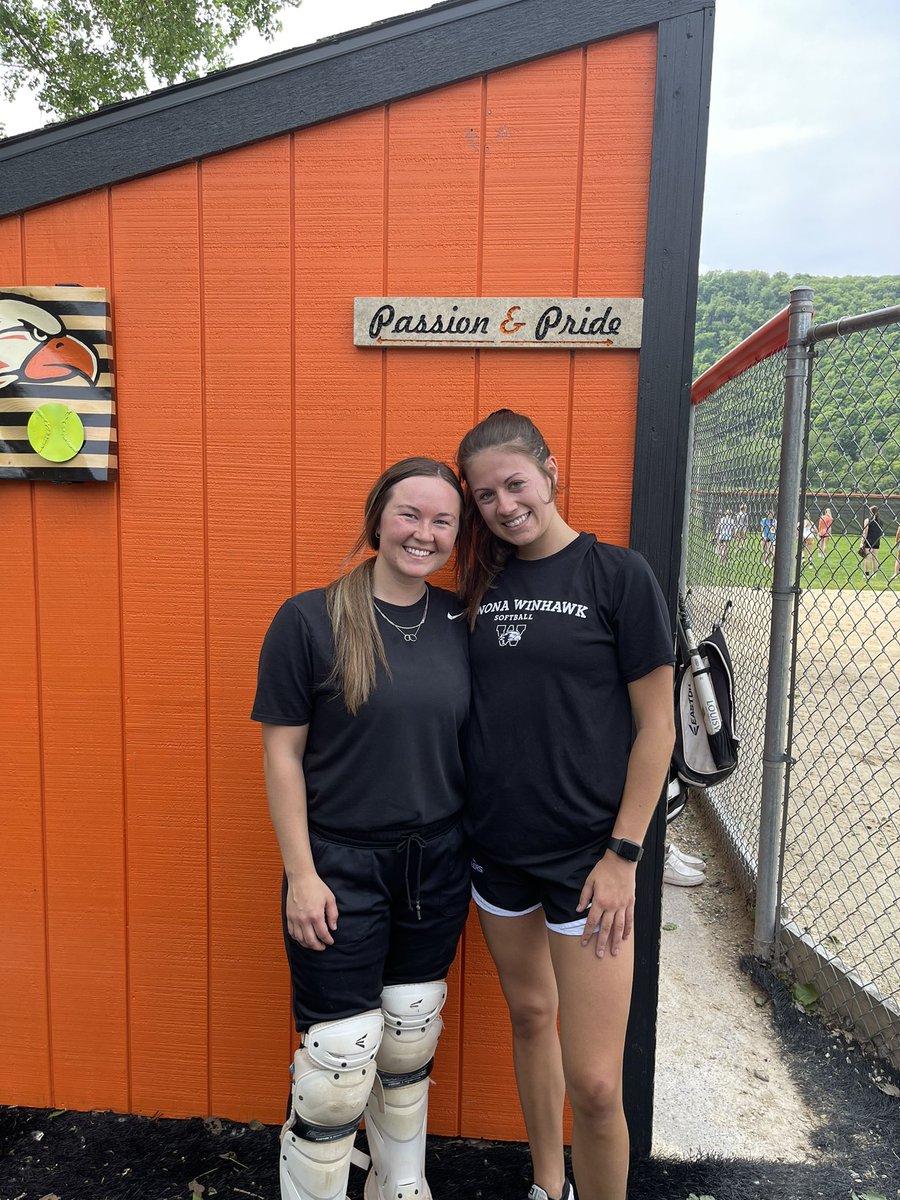 WinhawkSB's tweet photo. Thank you to Winhawk Alumn &amp; former All WIAC &amp; All- MIAC players- @AshtonHoeppner @_Stine13_ for helping us get better today - #passion&amp;pride https://t.co/zHSRdrxbLG