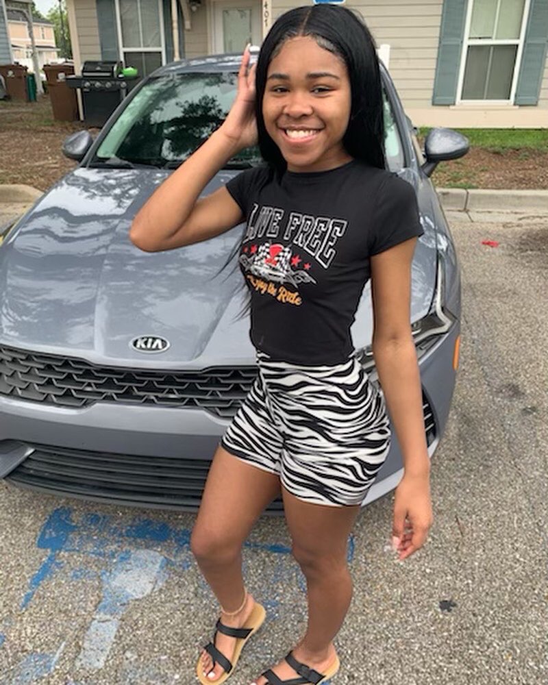 KiyaFamous's tweet photo. Head big but I’m cute af 🥵 https://t.co/oKtbctlSen