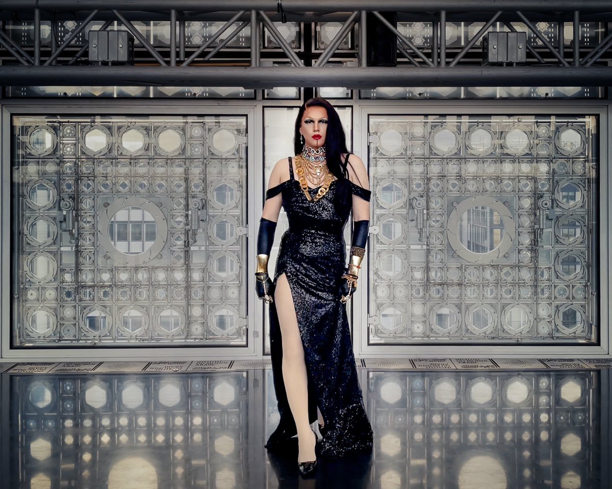 Kahenadrag's tweet photo. Photo composée uniquement de métal, de swag et de couscous
📸 @ThePopAgency
👗 @PipaJustPipa
📍 @imarabe
#dragqueen #dragfrance #popmodels #dragparis https://t.co/KNfuxLHFTi