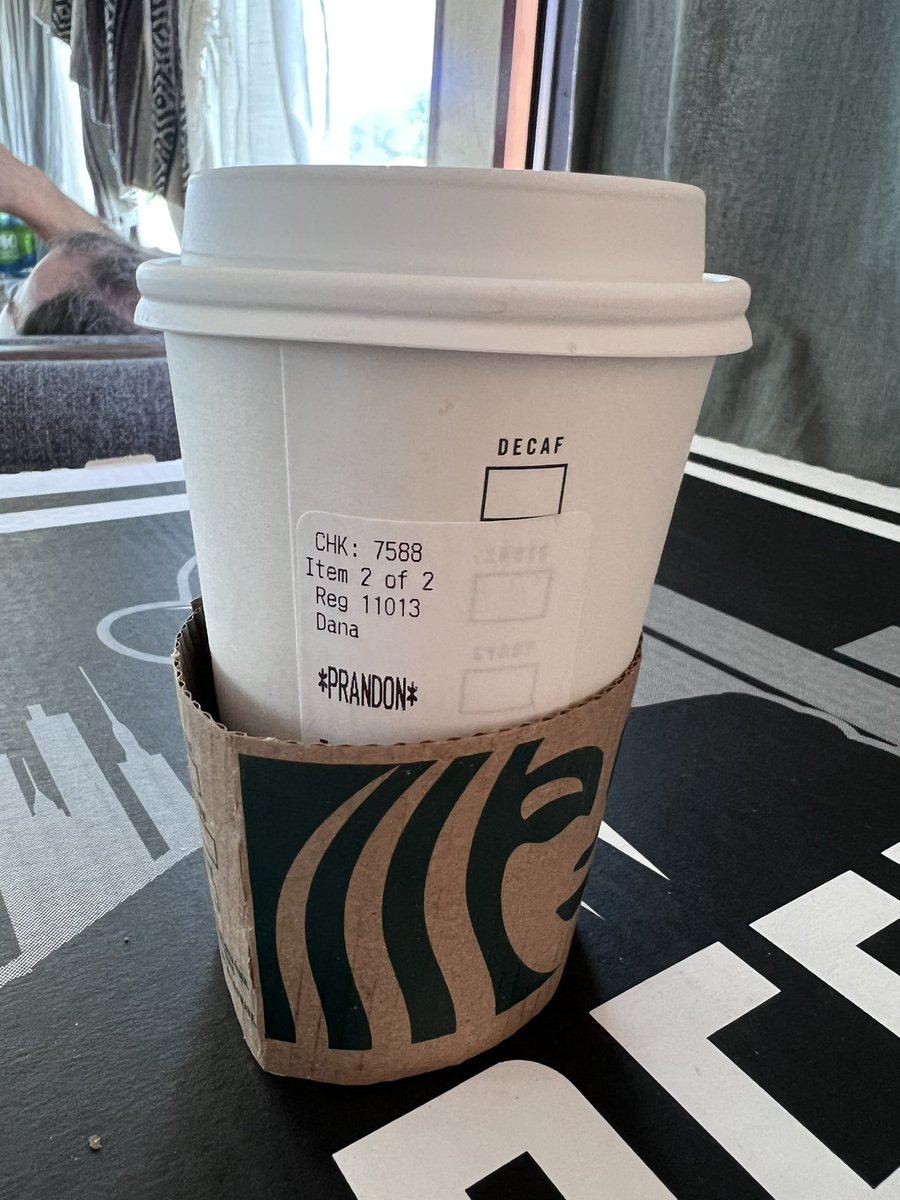 mikealmquist's tweet photo. “That’s Brandon with a P.” #FakeStarbucksNames https://t.co/vCtx9YWG8M