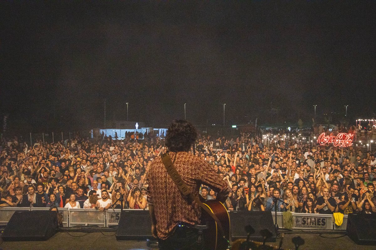 montgorock's tweet photo. Reviviendo los momentos mágicos que vivimos con @quique_gonzalez ❤️
#Montgorock #Xàbia #festival
📷 @gerard.raw https://t.co/tDBg7OJ8mB