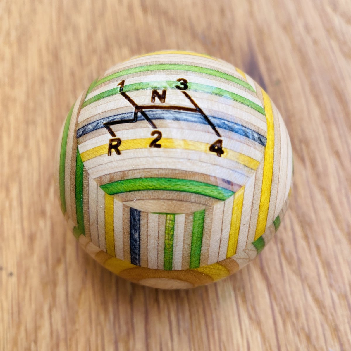 Chuffed with the fine and clean engraving on this one!

Recycled skateboard, full ball shape, satin finished for a Classic Beetle.

#classiccar #woodworking #skateboarding #skateboard