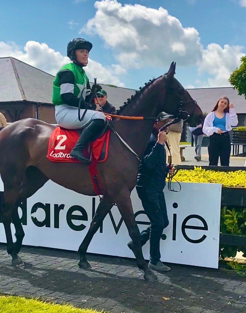 Dawnesme's tweet photo. Last raceday of the season @punchestownrace already counting the days until September ππΌππΌ
Lovely to have Glens Finale run & so proud to have Georgie Benson in our colours ππ€π€
#punchestown #keepsmilingsyndicate https://t.co/xvEAjrEOHN