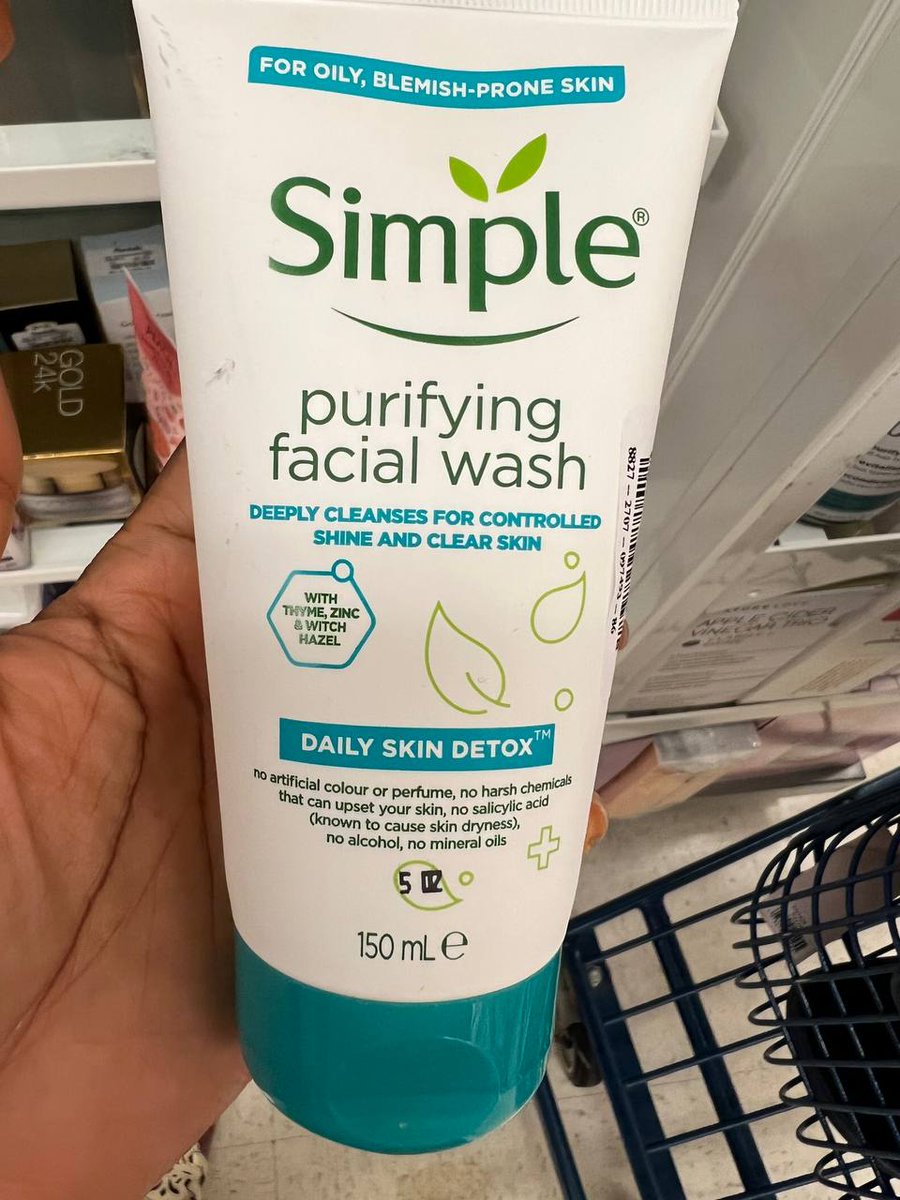 JocelyneLaure10's tweet photo. Bonsoir. Très bon produit pour des visages a problèmes. De 12 à 16500frs https://t.co/uRT5RMx1sF