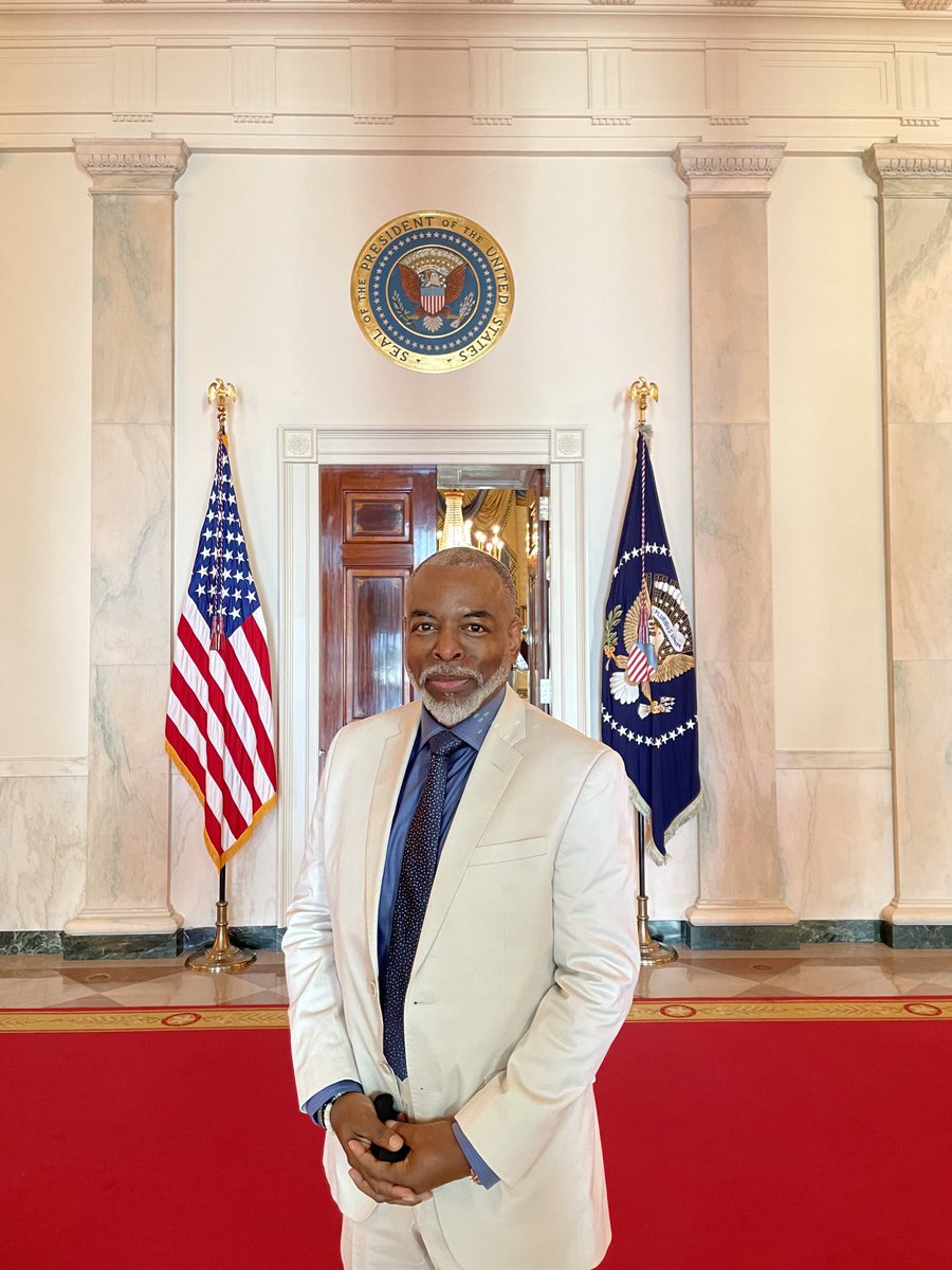 levarburton's tweet image. Kunta is in the House, y’all!!! 
#bydhttmwfi
#1600Pennsylvania