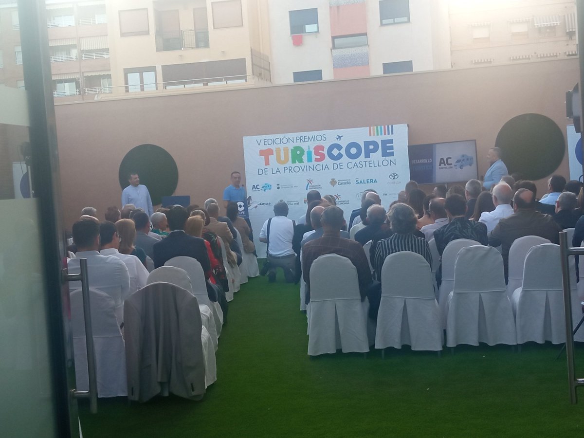 icamilosidro's tweet photo. 📸 @copecastellon celebra hui dilluns 30 de maig de 2022 a l'hotel NH Turcosa del Grao de #Castelló la gala dels Premis #TurisCope https://t.co/O3ryDvWpXB