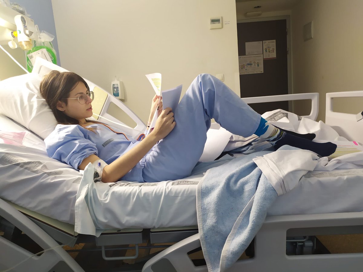 nh487's tweet image. Hoy mamá me ha pasado estas fotos, todas tomadas en estos cinco años de universidad. 

Nada es imposible, nada.