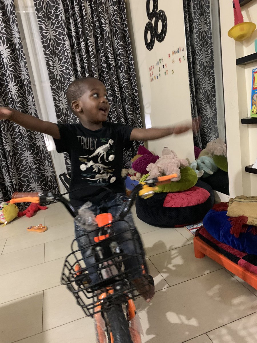 OneTiredMum_'s tweet photo. Abdurrahman got his Bychiku!!!😁😃🎉🎊. Thank you so much Sir! Jazakallahu Khairan! May Allah enrich you a thousandfold! 🙏🏾🙏🏾🤲🏽 https://t.co/09n0iwIQCg