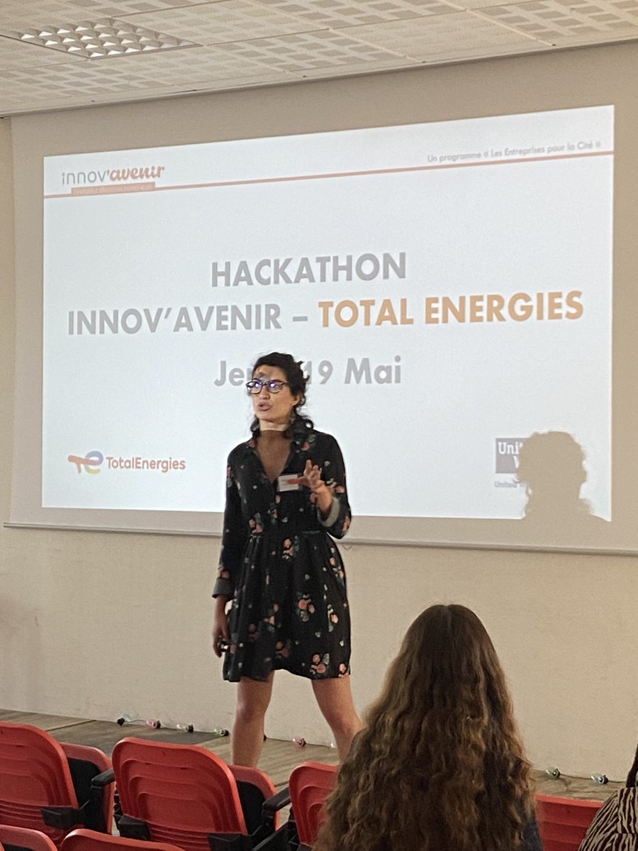 CollegeNBoileau's tweet photo. #ParcoursAvenir #JournéeInnovation #DéfiJeunesse Avec notre partenaire Alliance éducation et les collaborateurs de Total Energie, les 3e ont travaillé, avec l’aide de professionnels @AcCreteil @Alliance_edu_uw @Chennevieres_94 https://t.co/cxKNFGnam3