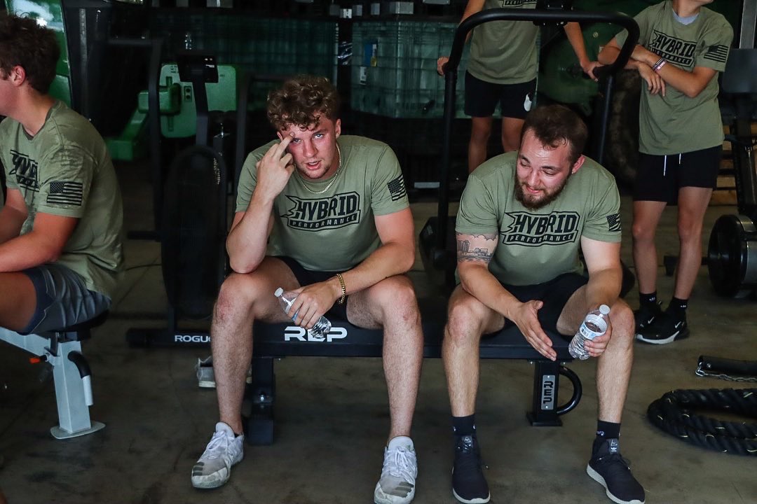 HYBPerformance's tweet photo. 🇺🇸“MURPH” ‘22 ✅ Thank you to all who came out and participated today! Special s/o to @harris33sarah for the content. More to come!

#HybridAthlete 
📸: @harris33sarah https://t.co/TjrckLwu7y