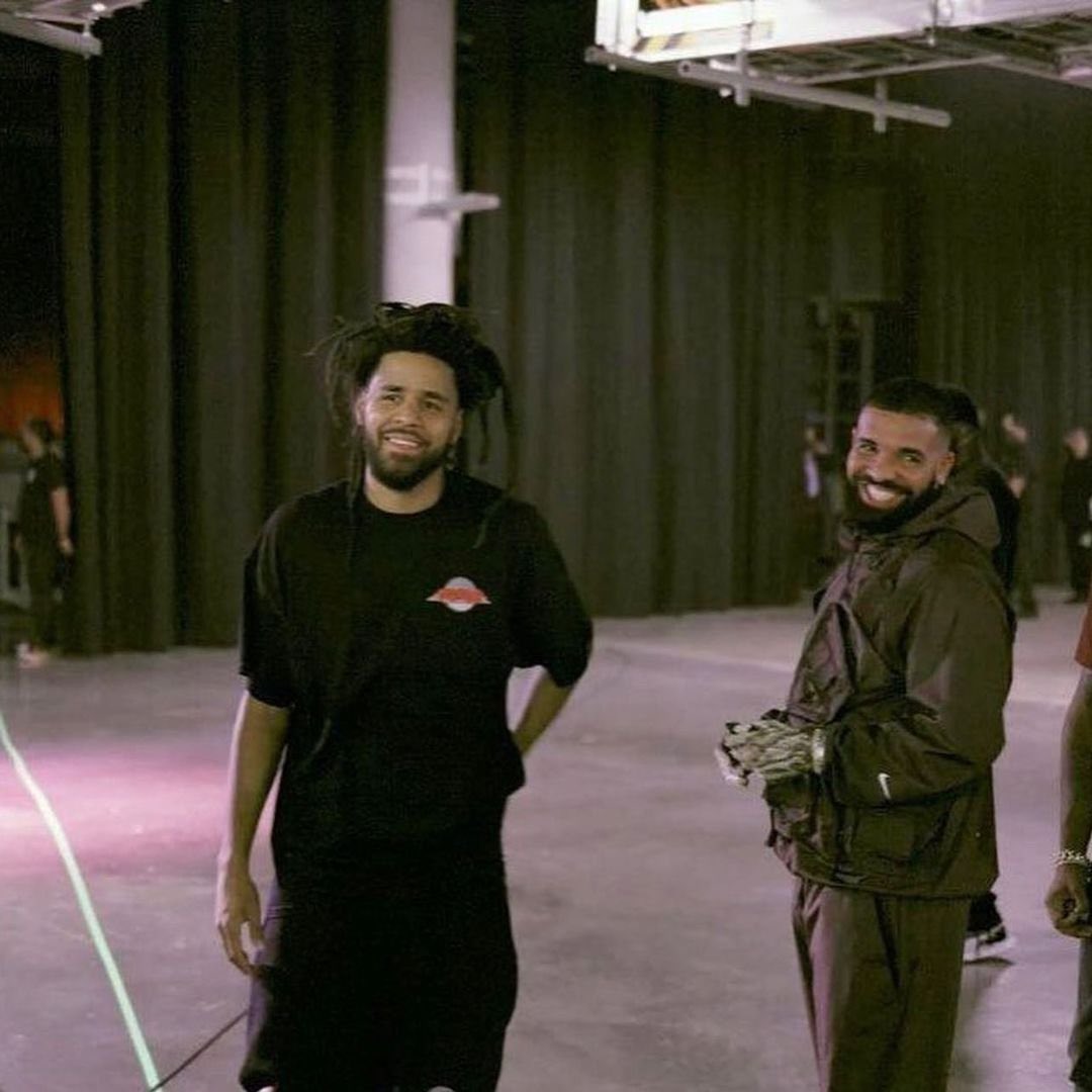 TeamDreamville's tweet photo. Drake &amp; J. Cole better be dropping some new music together 👀⚡️ https://t.co/nt0UasaZWc