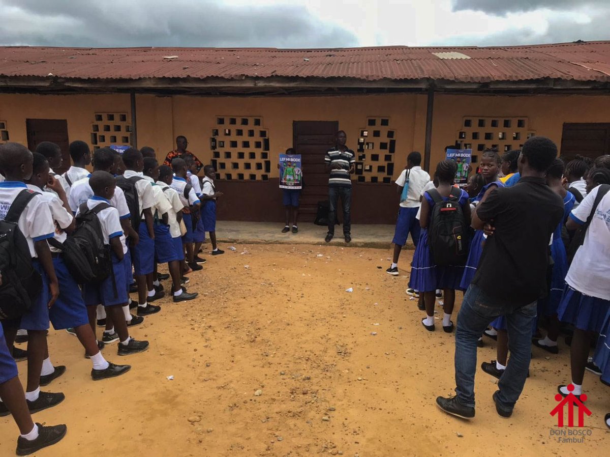 DonBoscoFambul's tweet photo. We go on fighting sexual exploitation nationwide!

As part of Don Bosco’s outreach on SGBV with @ChildHeroes and the Lef Mi Bodi Campaign, our team visited Bo and the Pujehun Districts this week. During the visits, our partners in the FSU supported us to reach out to 10 schools https://t.co/FvOr9EjEkm