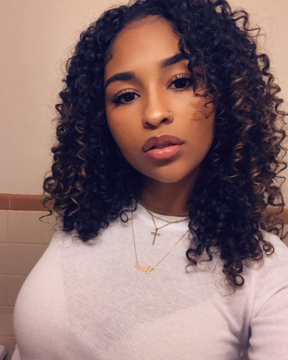 //Could someone please roleplay as the innocent wifey type (or something similar) with this face claim?