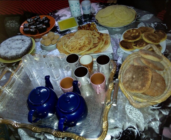 hernameNouha's tweet photo. كاسكروط مغربي ناضي 😍😋
Bon appetit ❤
#snack_time https://t.co/1MXlXfaSGf