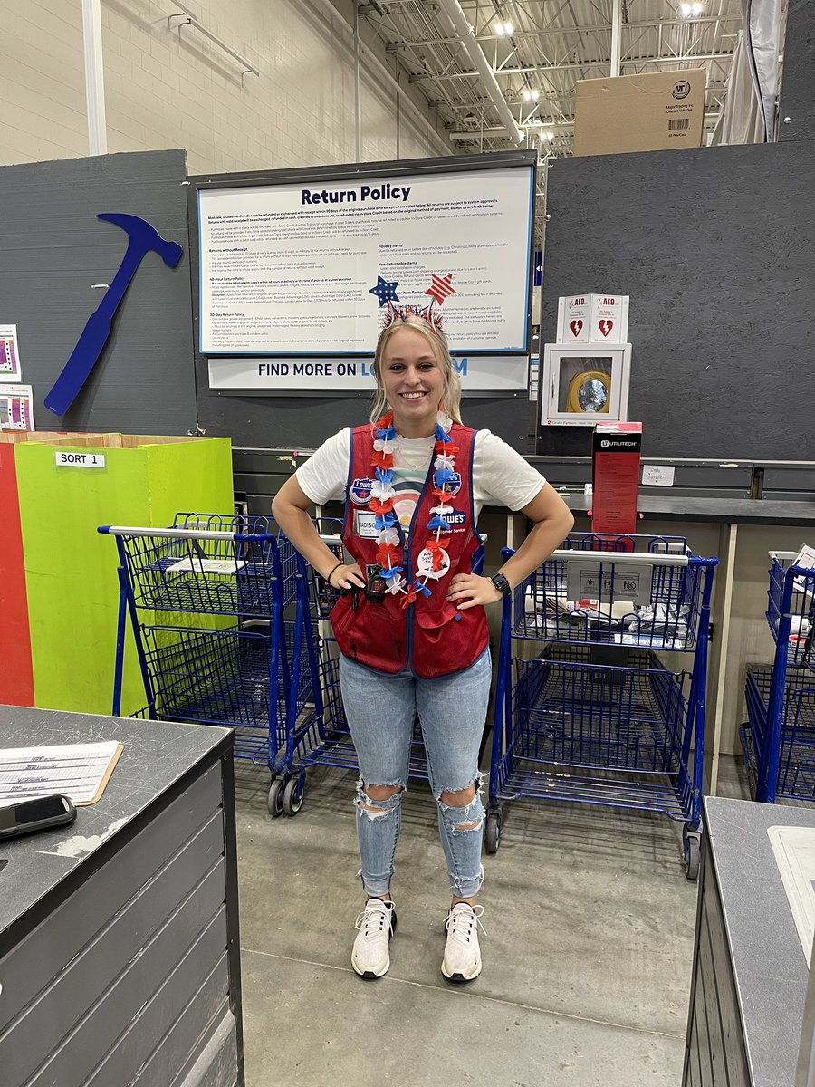 lindseyAtLowes's tweet photo. Celebrating Memorial Day with a cookout &amp; festive associates! Grateful for our military and those who gave the ultimate sacrifice for our freedom! 🇺🇸🇺🇸 @LowesRegion7 @WileyLorena https://t.co/uNrUJRwpZ8