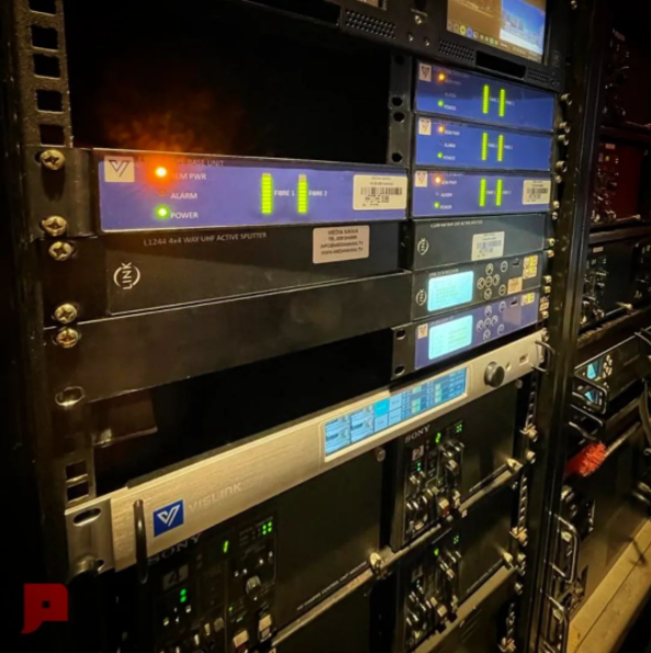Vislink's tweet photo. Our #QuantumReceiver in its natural habitat: rack-mounted, decoding crisp, low-latency video to be used in a high-profile production. #VislinkSpotted
πΈ @MEDIAMANIATV
#Vislink #AtTheHeartOfTheAction #FutureIsNow https://t.co/jrhgvfKpOD