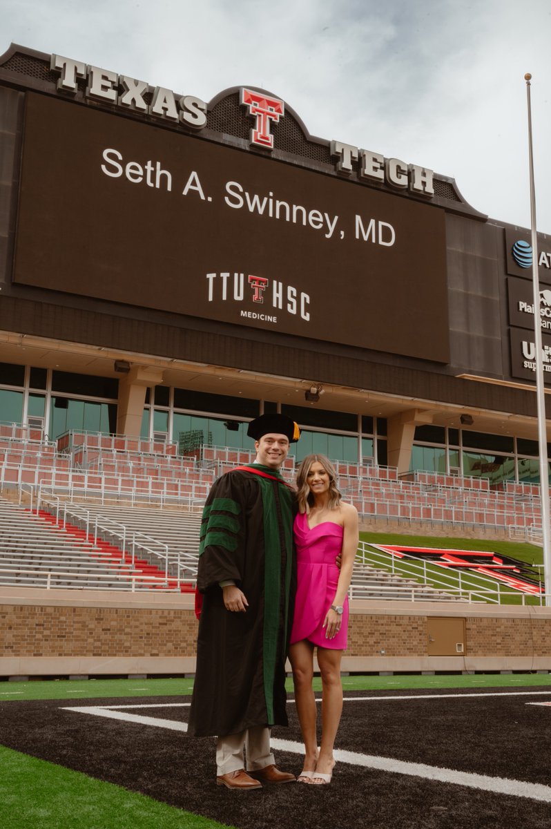 SwinneySeth's tweet photo. This past Monday I graduated from medical school. What a privilege. What an honor. What a dream. Seth Swinney, MD. Lifetime goal achieved. https://t.co/aQo75yJIGT