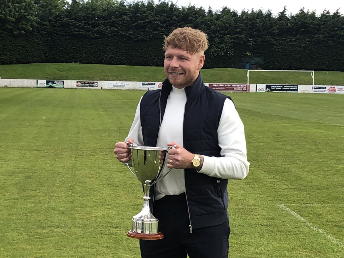 LinlithgowRose's tweet photo. Players’ Player of the Year? Step forward Alan Sneddon! https://t.co/wIqFn5bUBb