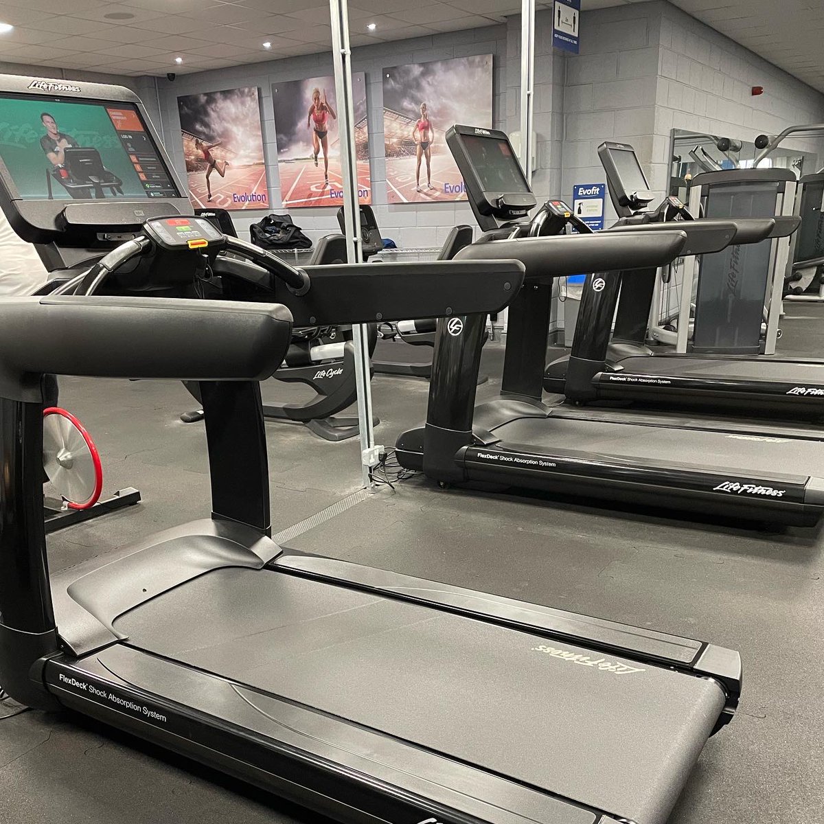 Evofit Crosshands tweet media