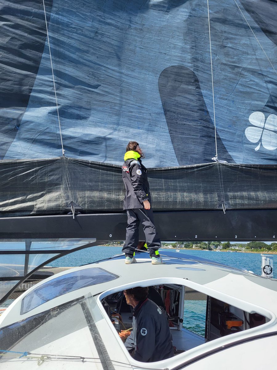 Je ne sais pas si vous pourrez mesurer notre bonheur du jour ! Embarquement de l’équipe <a href="/MedefPDL/">Mouvement des Entreprises de France #Paysdelaloire</a> sur l’ultime <a href="/team_actual_/">Team Actual</a> avec ☀️ et tout de même 22 noeuds ! MAGIQUE !!! 🙏 <a href="/Samueltual/">Tual Samuel</a> @GroupeACTUAL