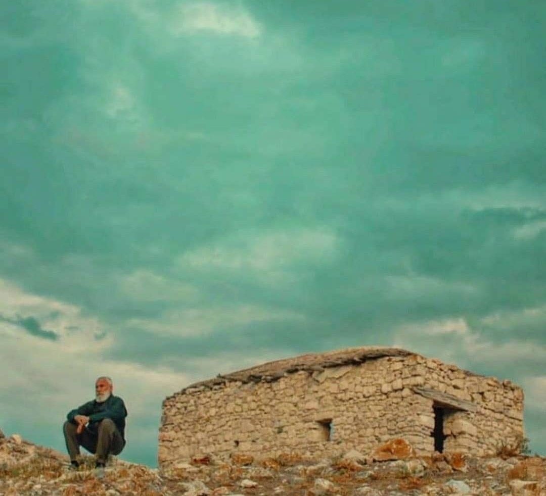 "Ahlâkın bozuk olduğu toplumda yalnızlık şifadır."