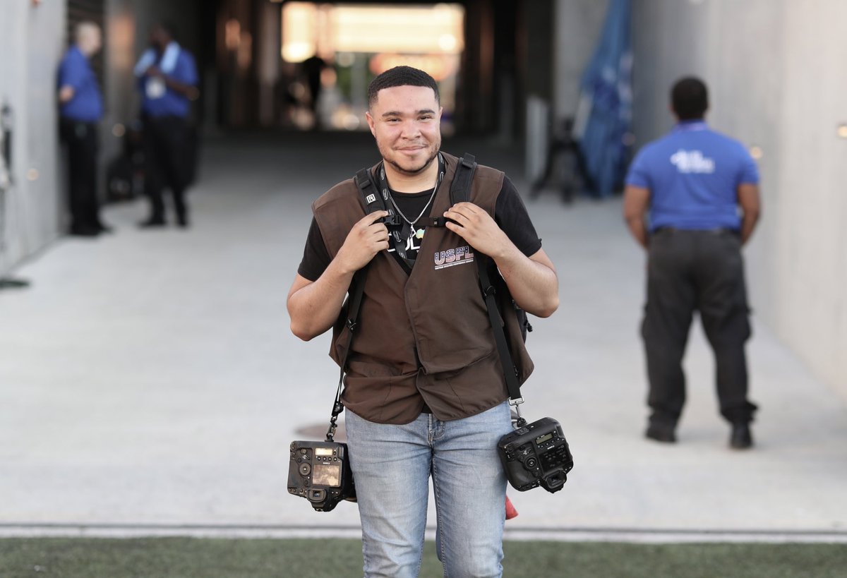 JPhotography12's tweet image. Wouldn’t have made it through my first @GettySport assignment without two of the best @patricksmith04 and @donaldppage 🙌🏽
📸:@patricksmith04 &amp;amp; @donaldppage