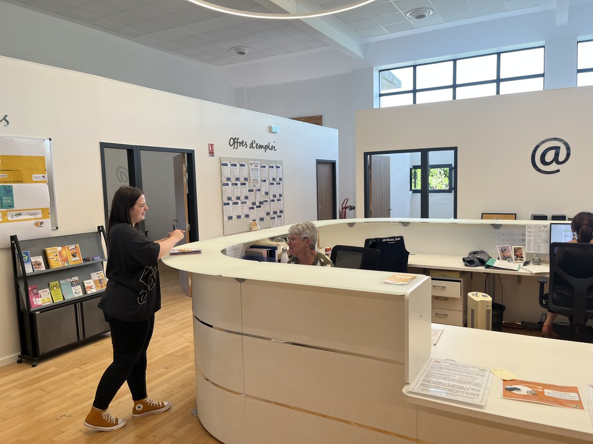 rcfcoeurdechamp's tweet photo. 📝 [CHALONS] 

La @MLChalons propose, ce mercredi 1er juin, un après-midi dédié à l’alternance et aux contrats d’apprentissage et de professionnalisation dans ses nouveaux locaux, situés au 8 avenue de la gare à @ChalonsAgglo https://t.co/18wVilNVfp https://t.co/GYrRGOrxg9