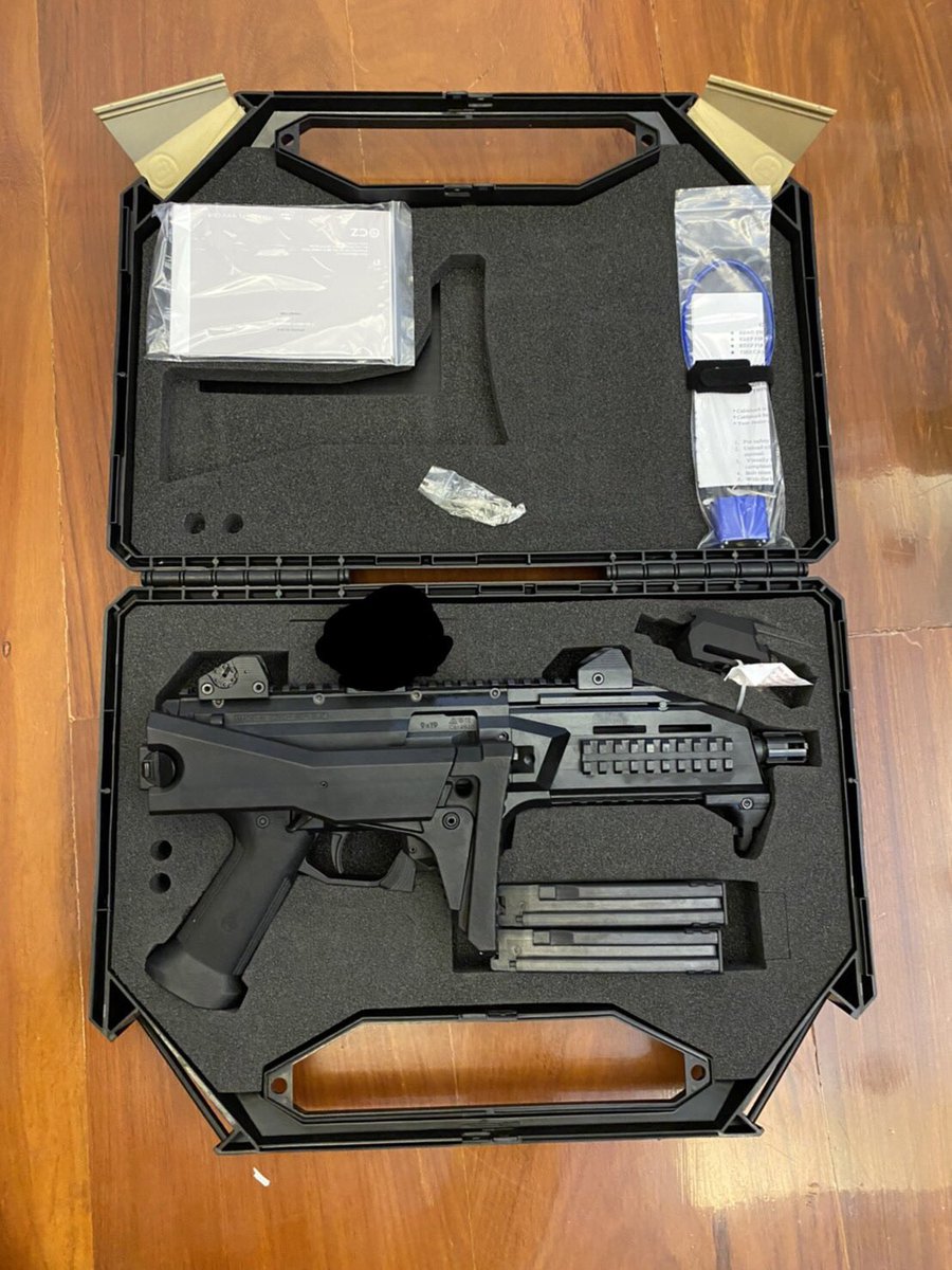 86AmryCat's tweet photo. 蓝狐有货，必是精品！
——G36突击步枪，采用5.56×45北约制式子弹，价格8000-11000国内目前无货，可预订，十天到货（东北、安徽不发） https://t.co/77P6LbE6EN