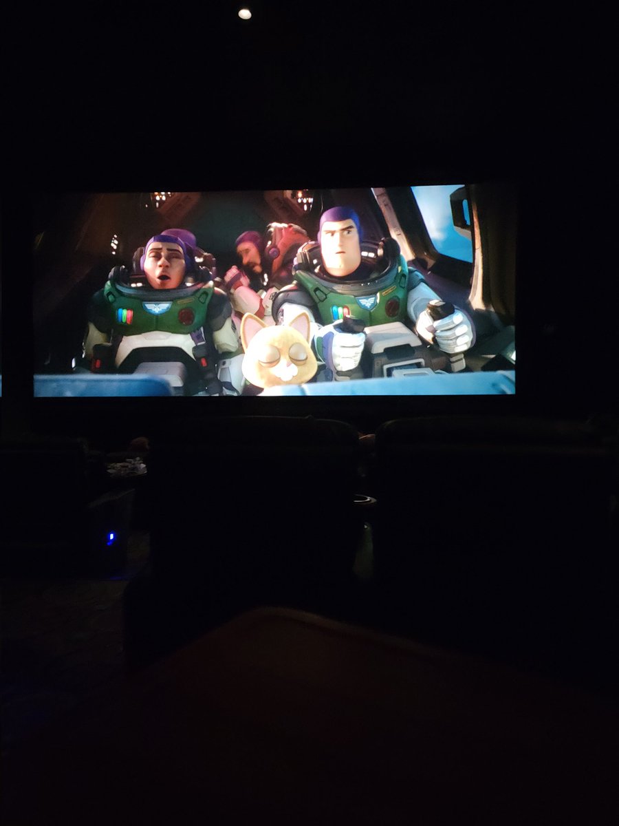 DarthDiabeto91's tweet photo. Date night with the wife, watching Top gun, I've been waiting a long time for this mf movie lol #igottheneedtheneedforspeed
#RIPGOOSE
#GREATBALLSOFFIRE
#SPLASHONE https://t.co/7FOJuNsLnX