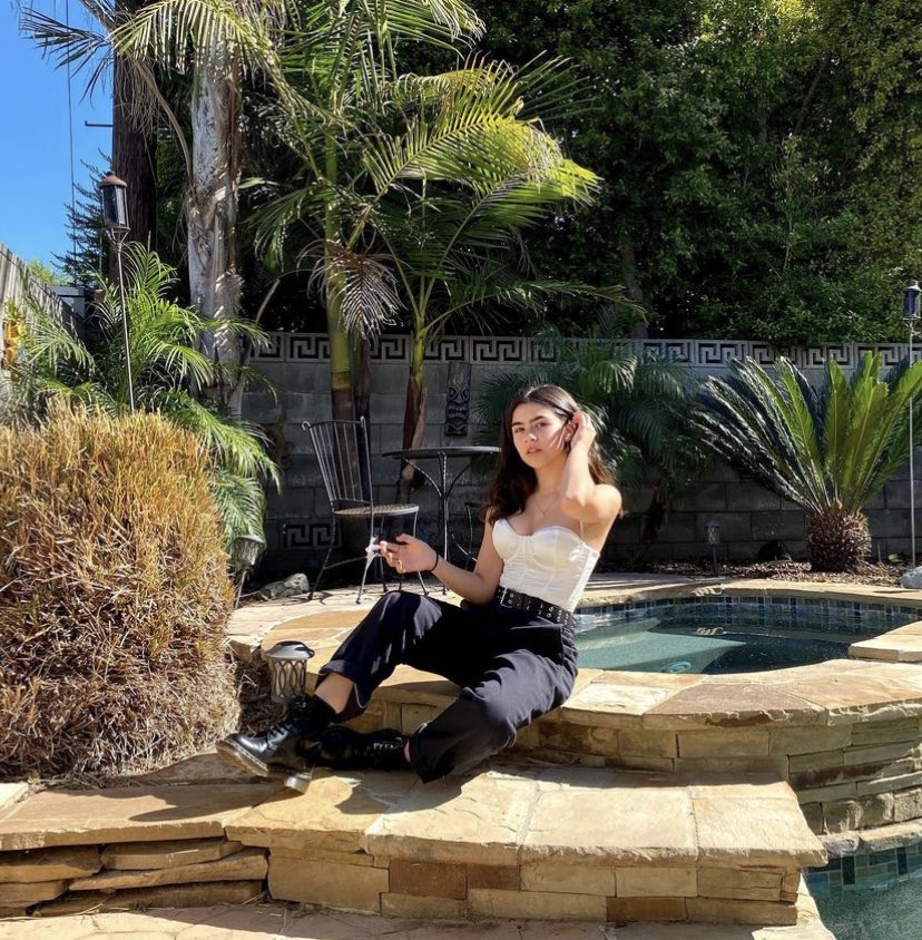 burkhartbjackie's tweet image. wanna go for a swim in my pool?