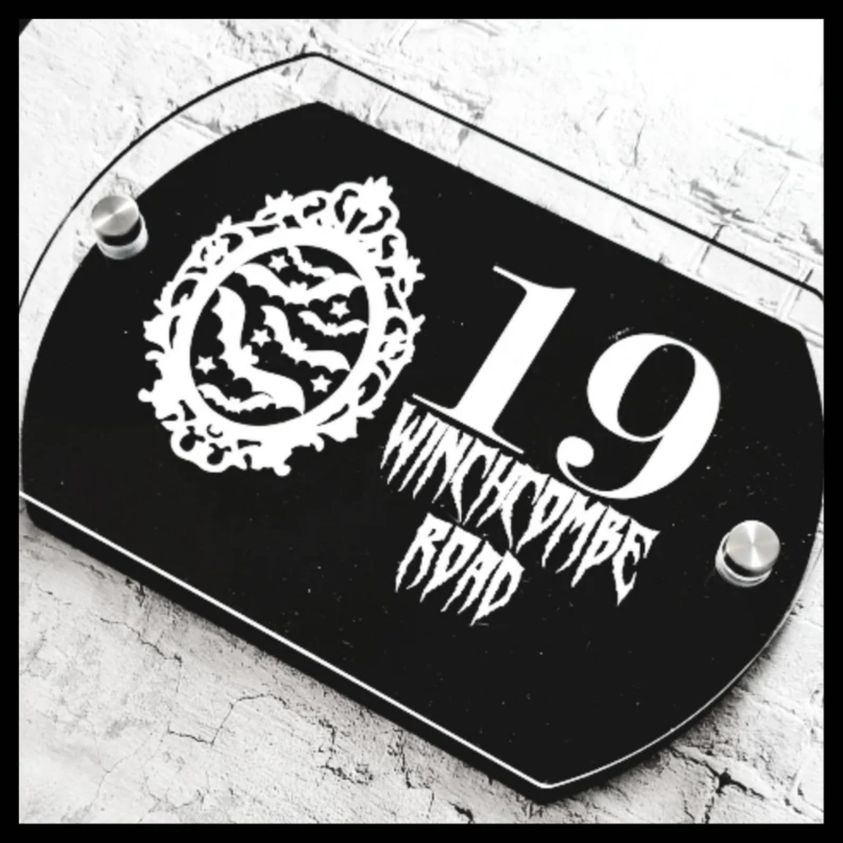 AlternMarket's tweet photo. What every Horror Punk wants... their own ghoulishly good outside mounted door plaque.
From our vendor RebelSoul https://t.co/Ah4ZyN58gd
Our Alternative Market Jubilee Special https://t.co/a7JXMDygDl
#punk #jubilee #londonpunks #godsavethequeen #rockandrollswindle https://t.co/a1JKI9p6l0