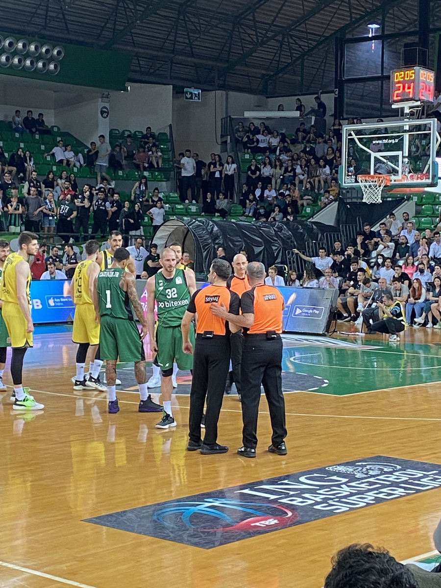 BASKETBOL’UN KATİLİ TÜRK HAKEMLERİ! #darüşşafaka #fenerbahçe